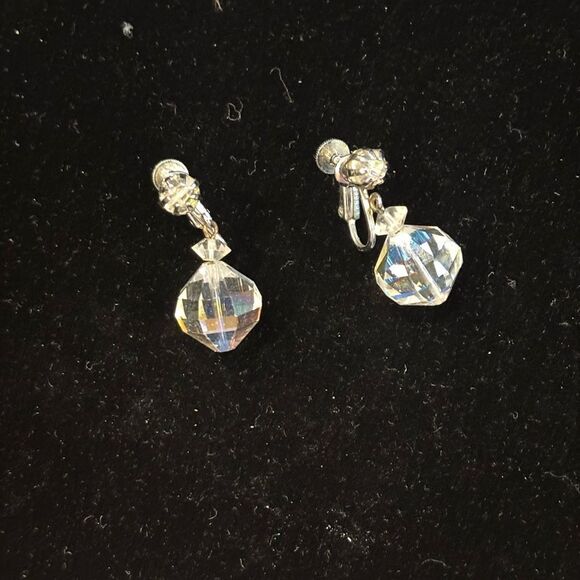 Vintage Screw Back Crystal Drop Earrings - Picture 3 of 4